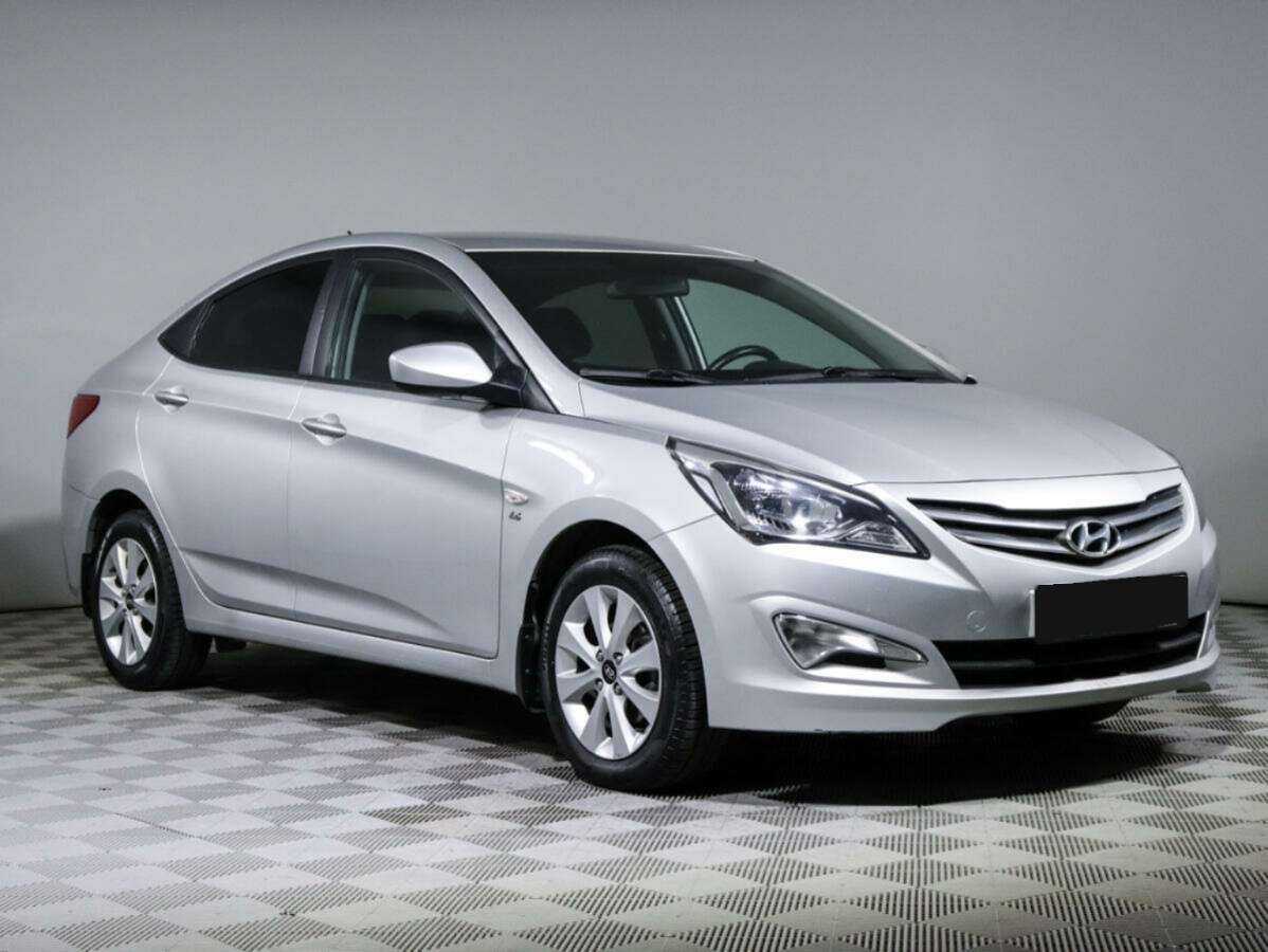 Купить Hyundai Solaris с пробегом. Фото: #2
