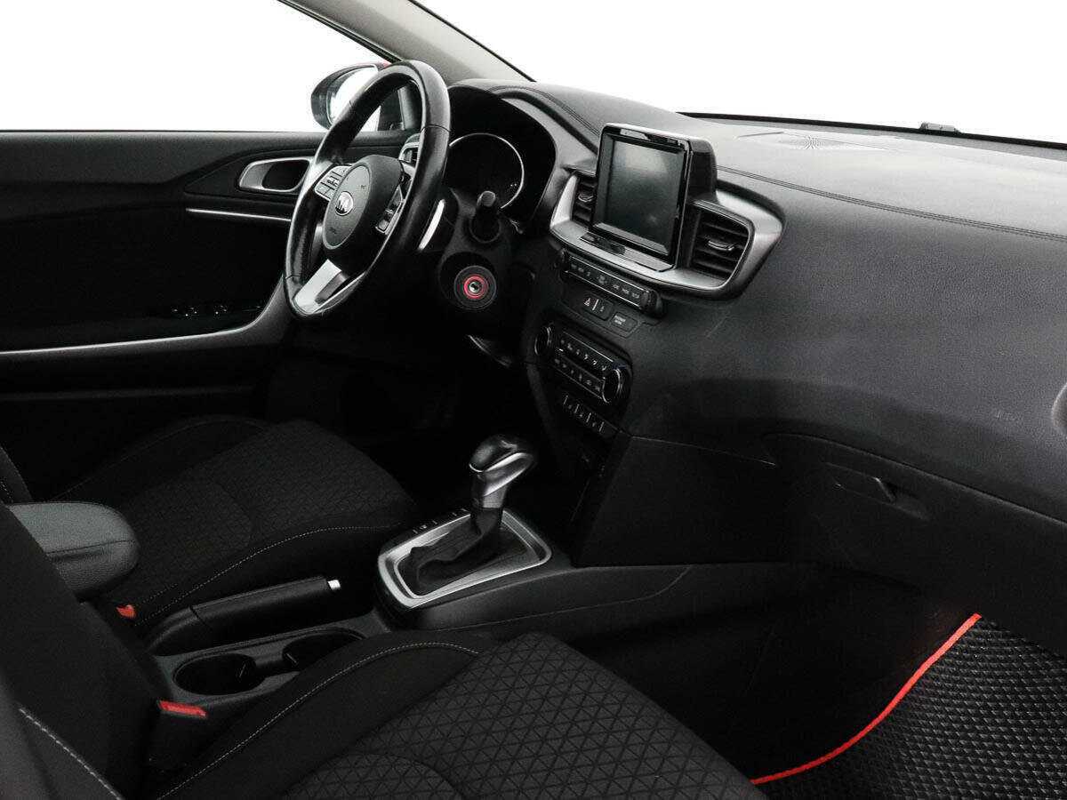 Купить Kia Ceed с пробегом. Фото: #8