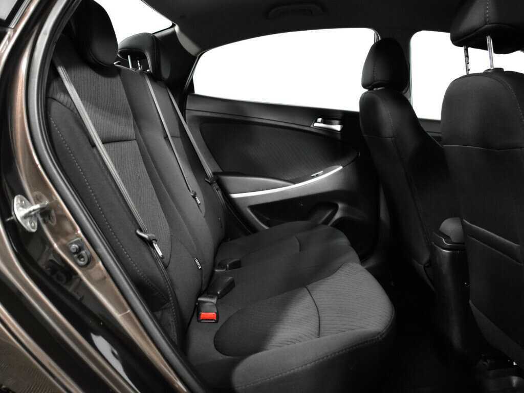 Купить Hyundai Solaris с пробегом. Фото: #9