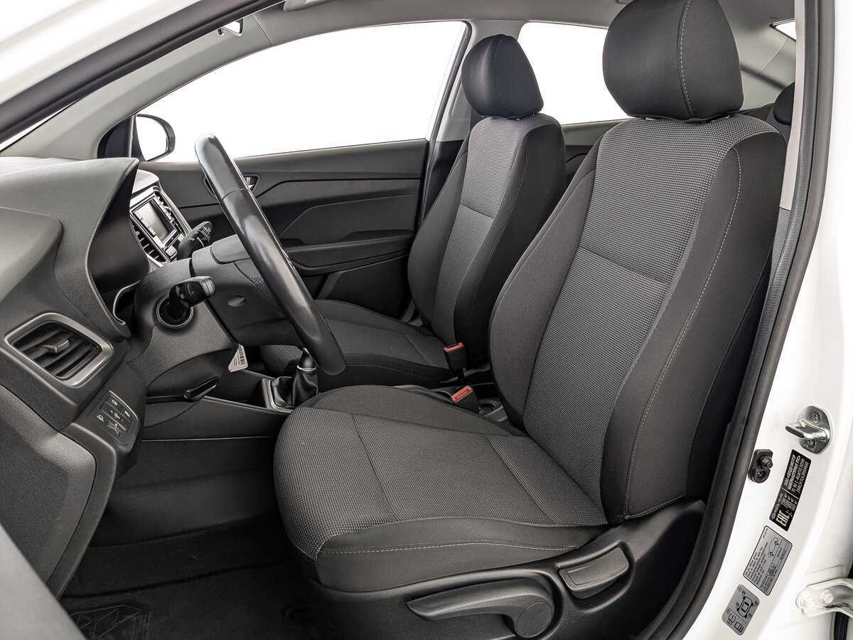 Купить Hyundai Solaris с пробегом. Фото: #17