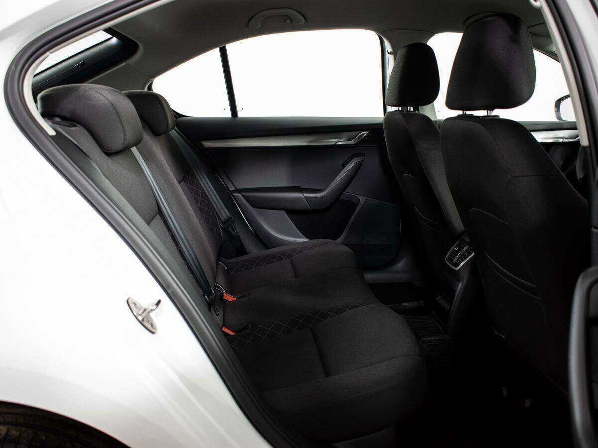 Купить Skoda Octavia с пробегом. Фото: #6