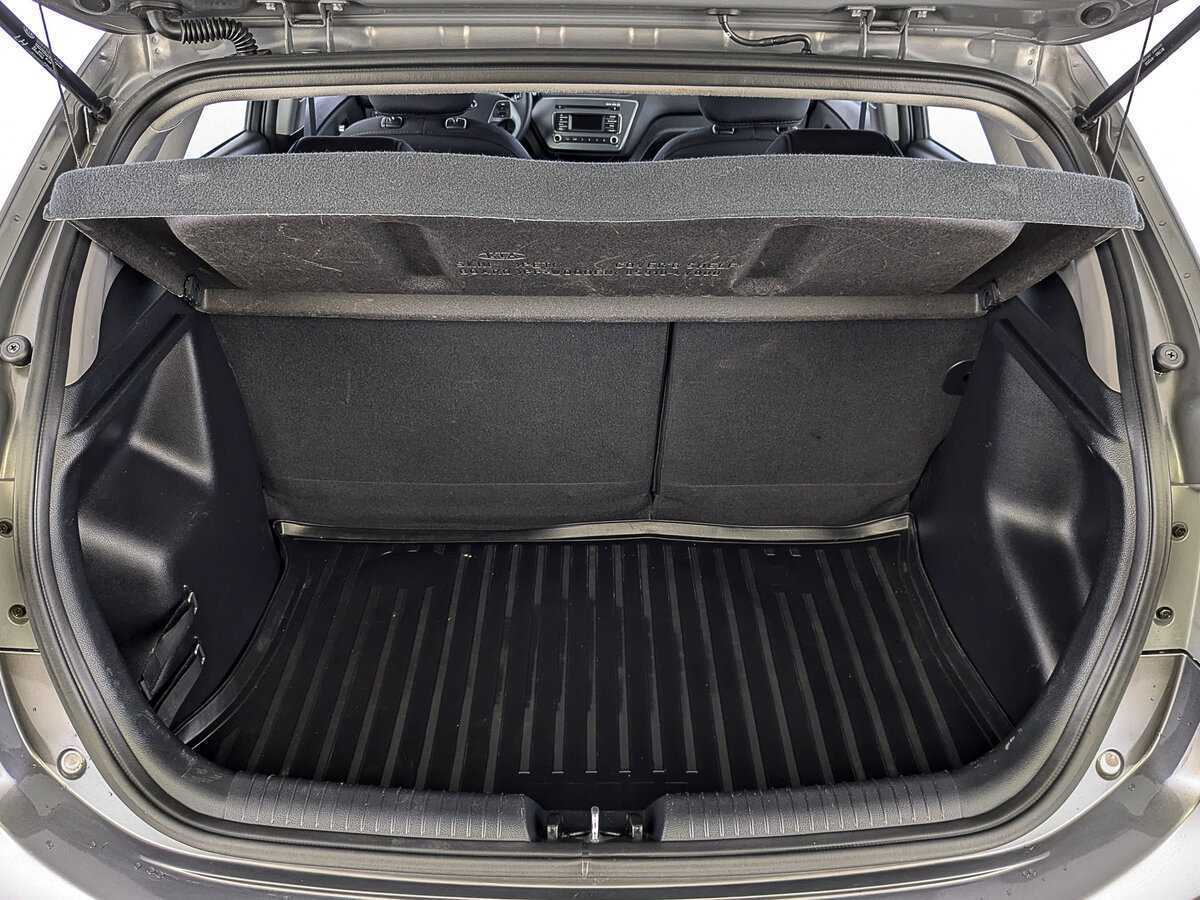 Купить Kia Rio с пробегом. Фото: #9