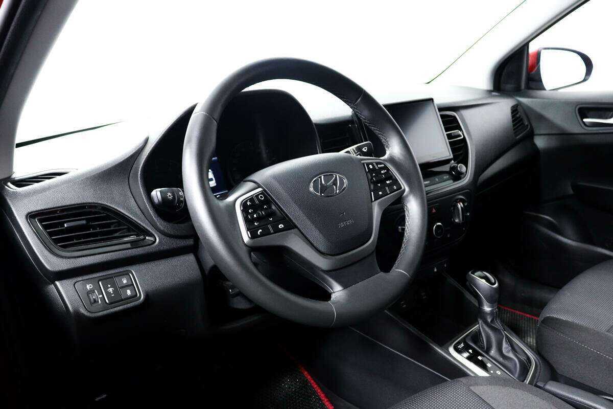 Купить Hyundai Solaris с пробегом. Фото: #12