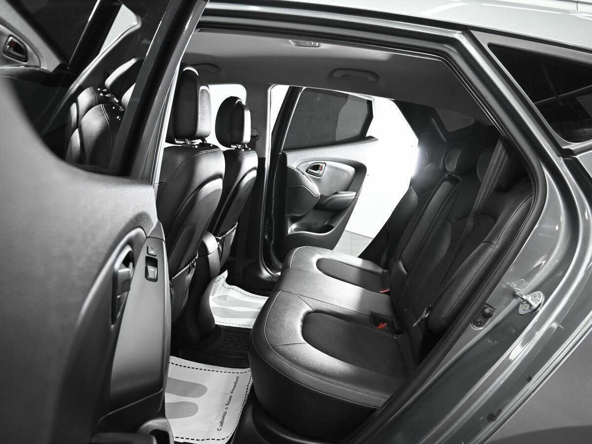 Купить Hyundai ix35 с пробегом. Фото: #13