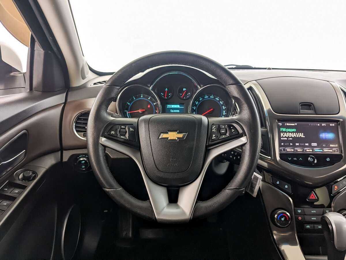 Купить Chevrolet Cruze с пробегом. Фото: #16