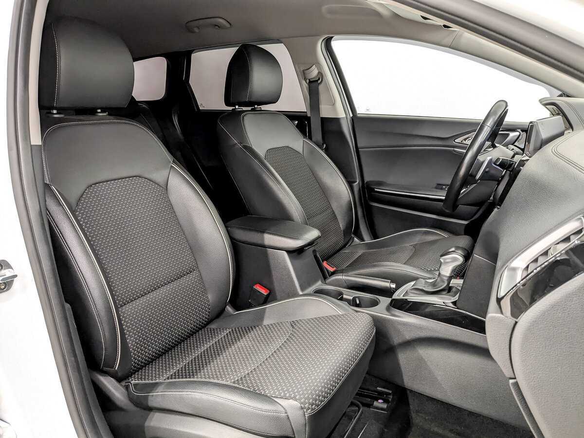 Купить Kia Ceed с пробегом. Фото: #21