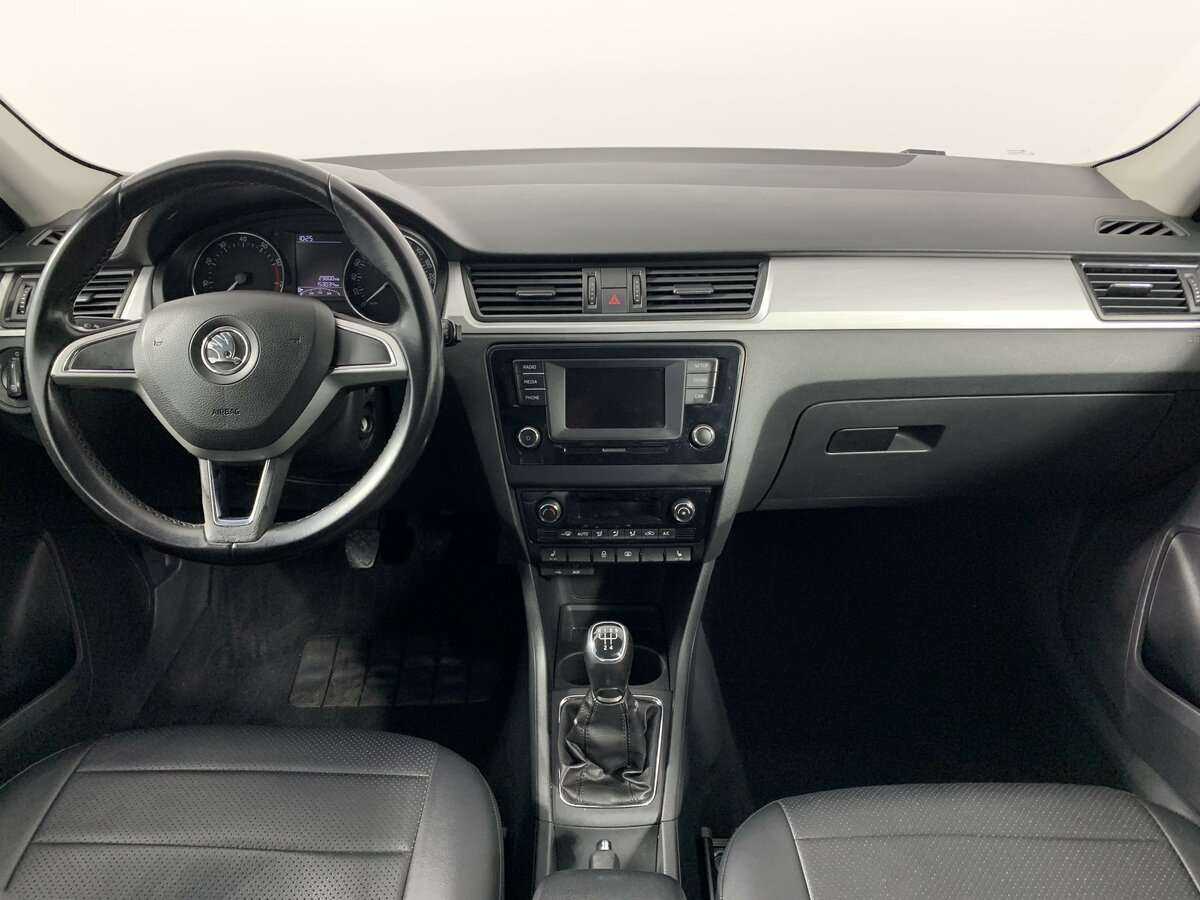 Купить Skoda Rapid с пробегом. Фото: #9