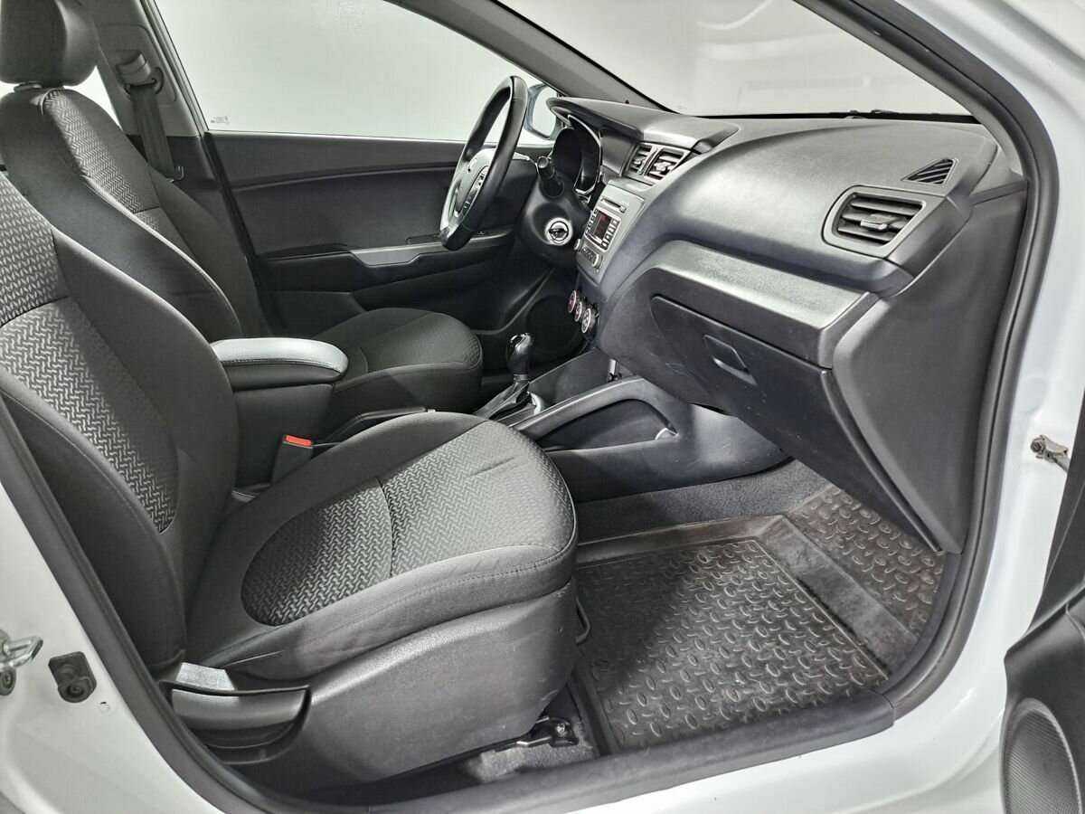 Купить Kia Rio с пробегом. Фото: #8
