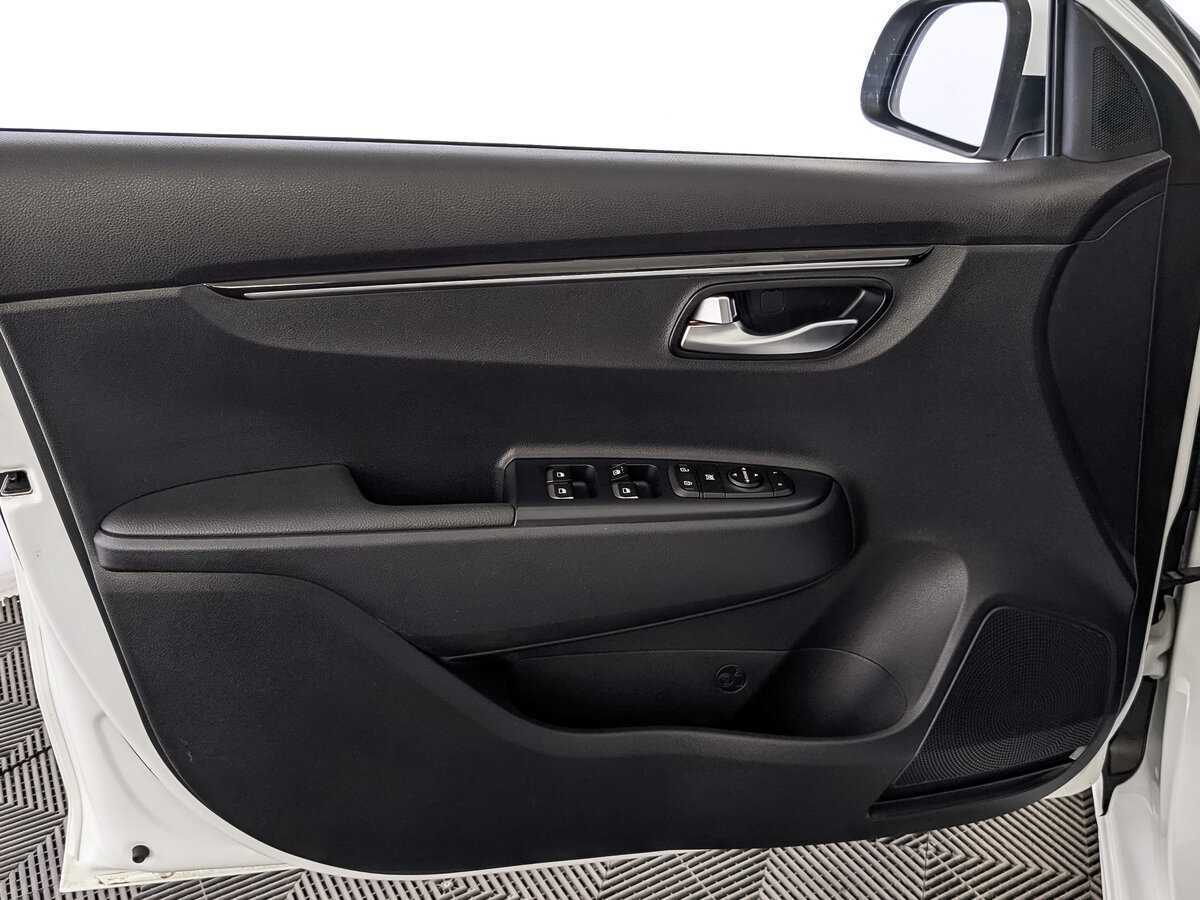 Купить Kia Rio с пробегом. Фото: #16