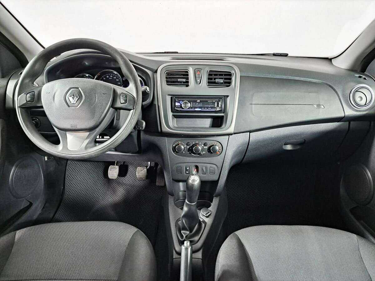 Купить Renault Sandero с пробегом. Фото: #11