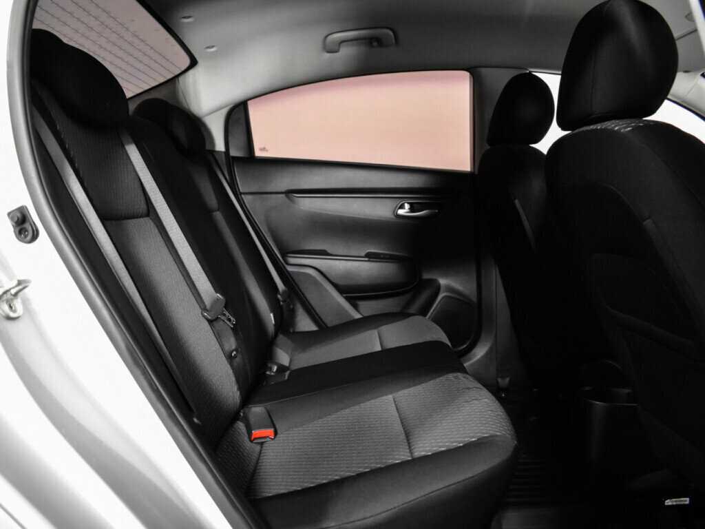Купить Kia Rio с пробегом. Фото: #9
