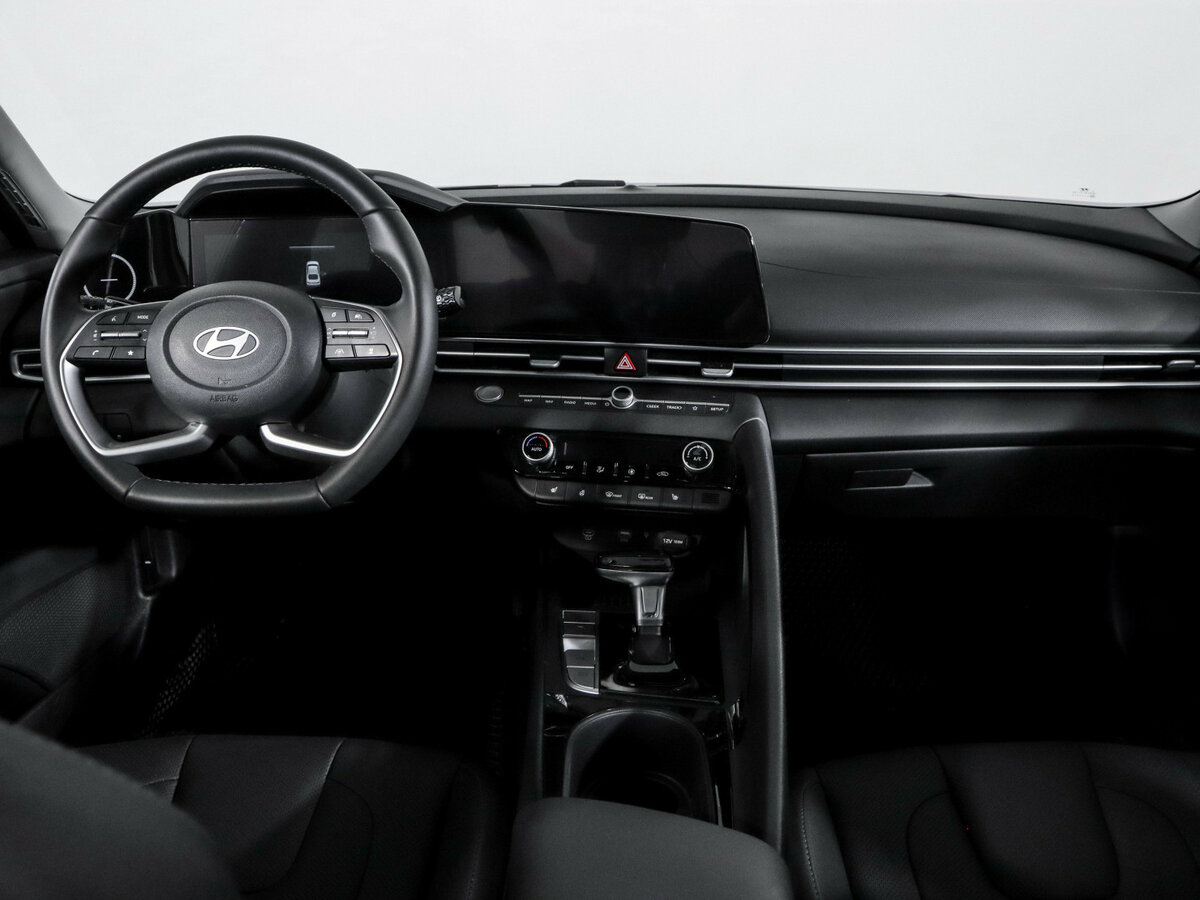 Купить Hyundai Elantra с пробегом. Фото: #11