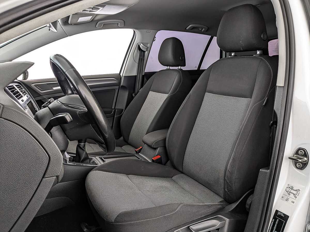 Купить Volkswagen Golf с пробегом. Фото: #19