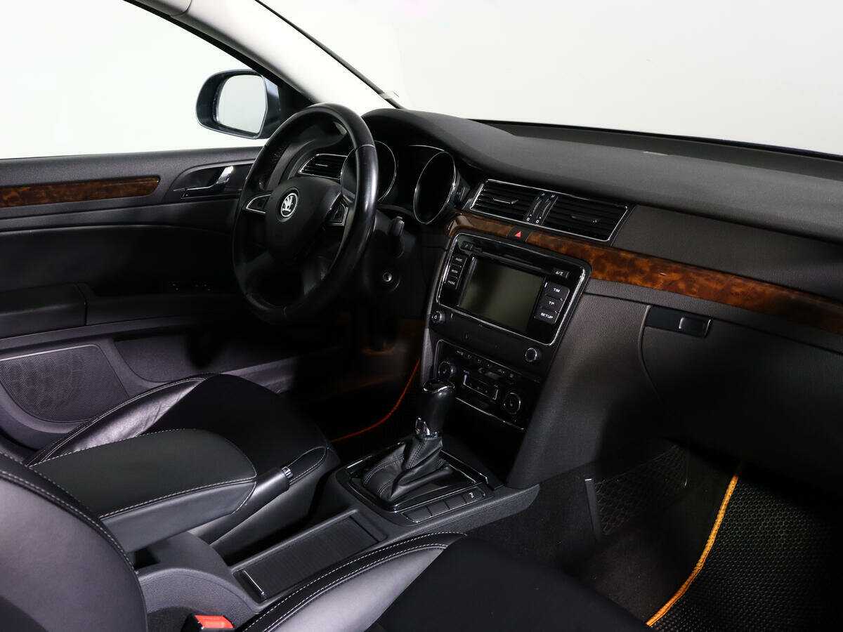 Купить Skoda Superb с пробегом. Фото: #8