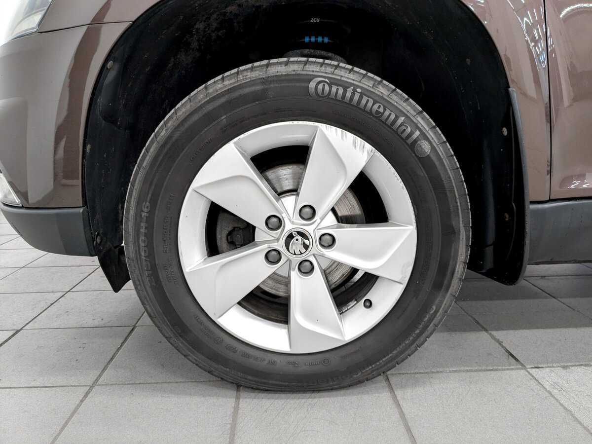 Купить Skoda Yeti с пробегом. Фото: #17