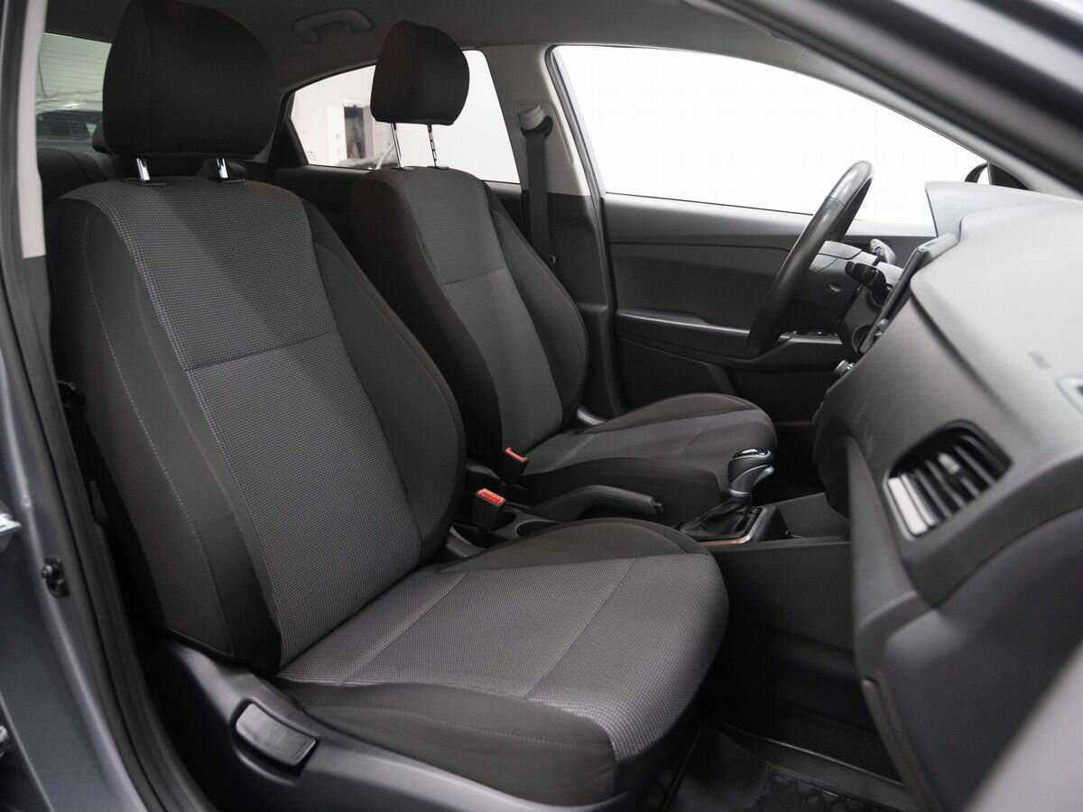 Купить Hyundai Solaris с пробегом. Фото: #10