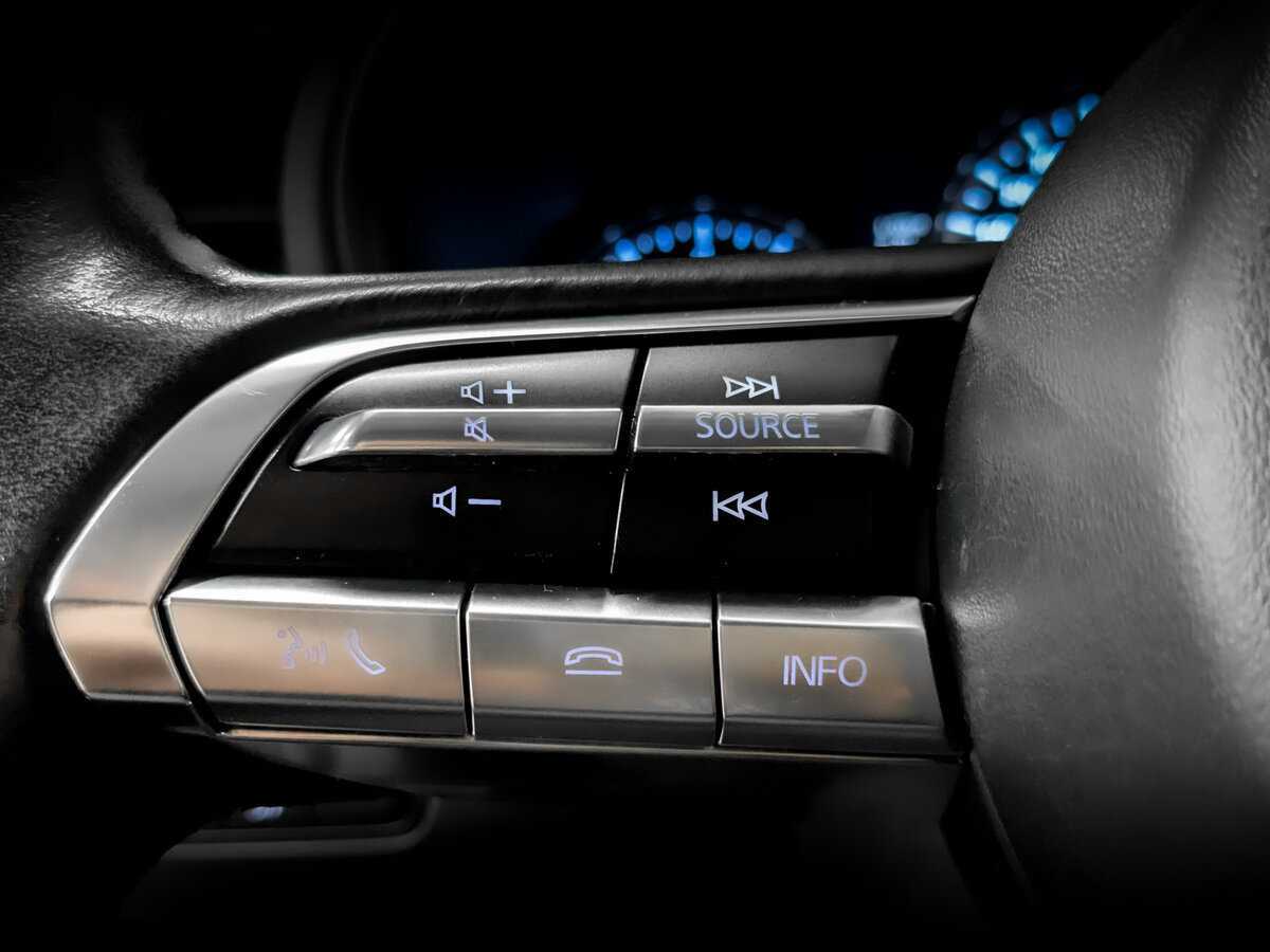 Купить Mazda 3 с пробегом. Фото: #27