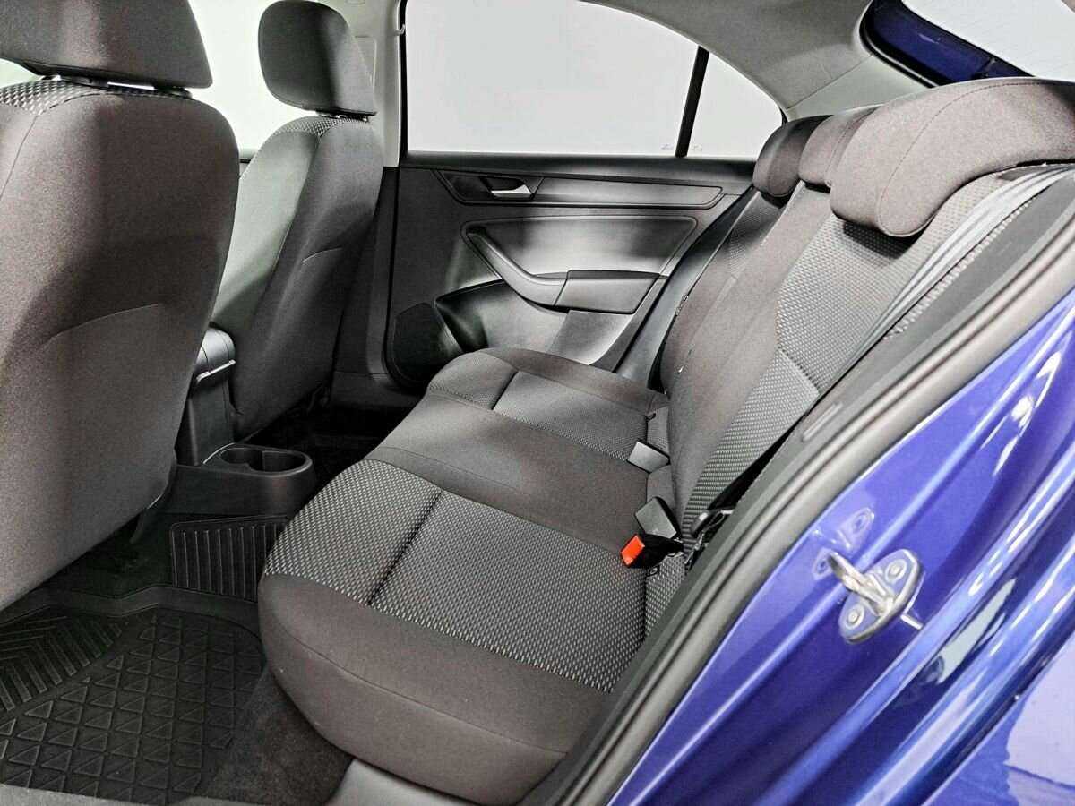 Купить Volkswagen Polo с пробегом. Фото: #9