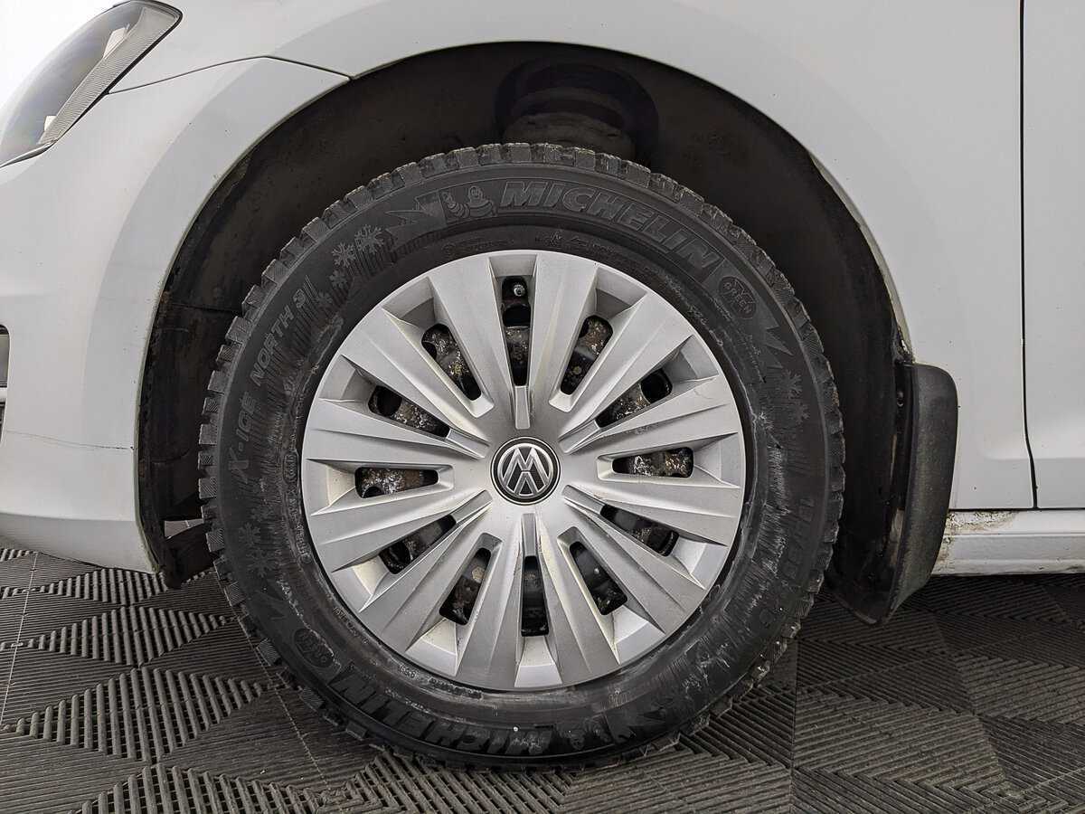 Купить Volkswagen Golf с пробегом. Фото: #11