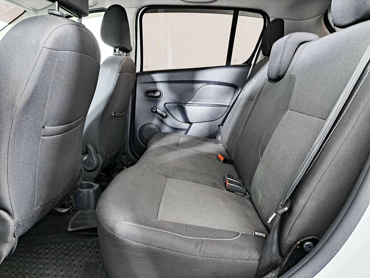 Купить Renault Sandero с пробегом. Фото: #9