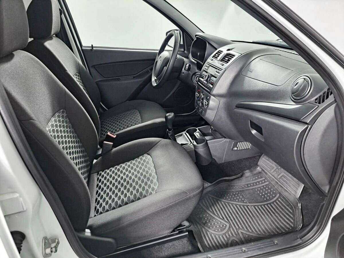 Купить Lada (ВАЗ) Granta с пробегом. Фото: #10