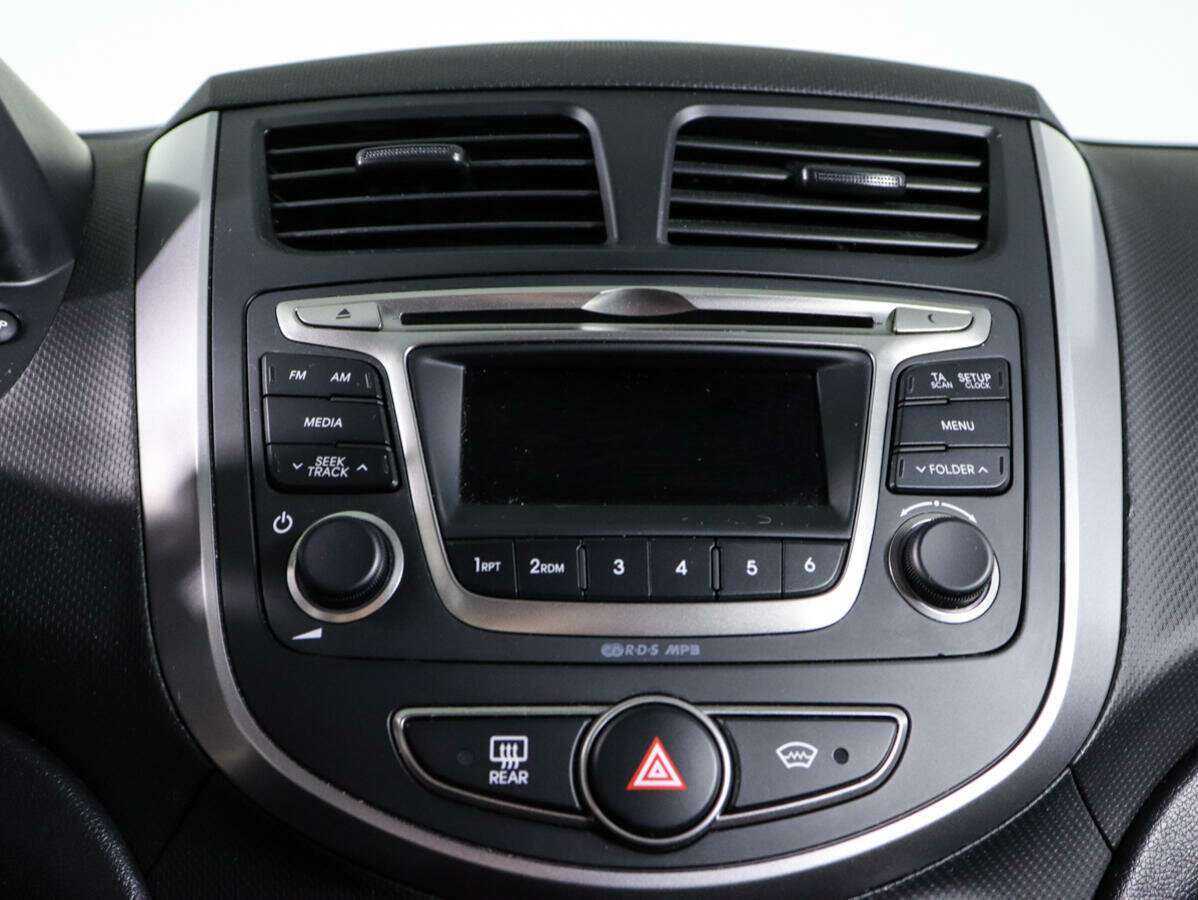 Купить Hyundai Solaris с пробегом. Фото: #15