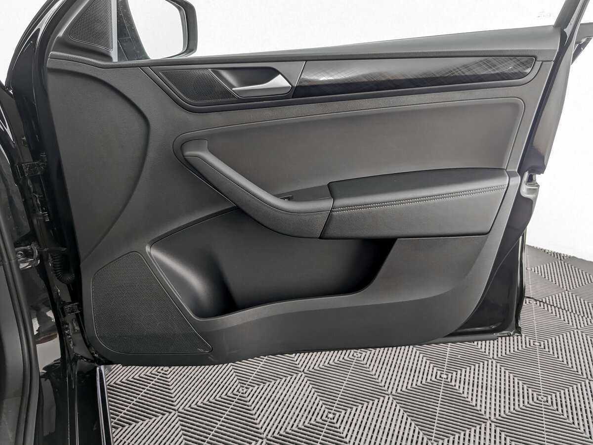 Купить Volkswagen Polo с пробегом. Фото: #19