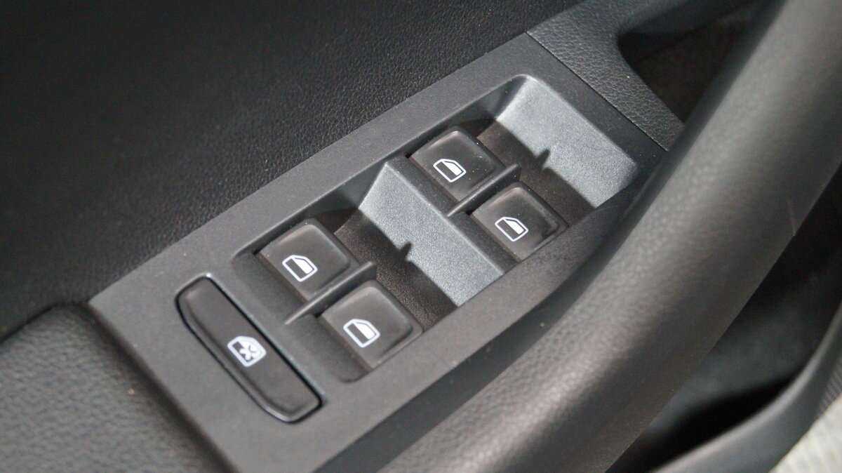 Купить Skoda Octavia с пробегом. Фото: #7