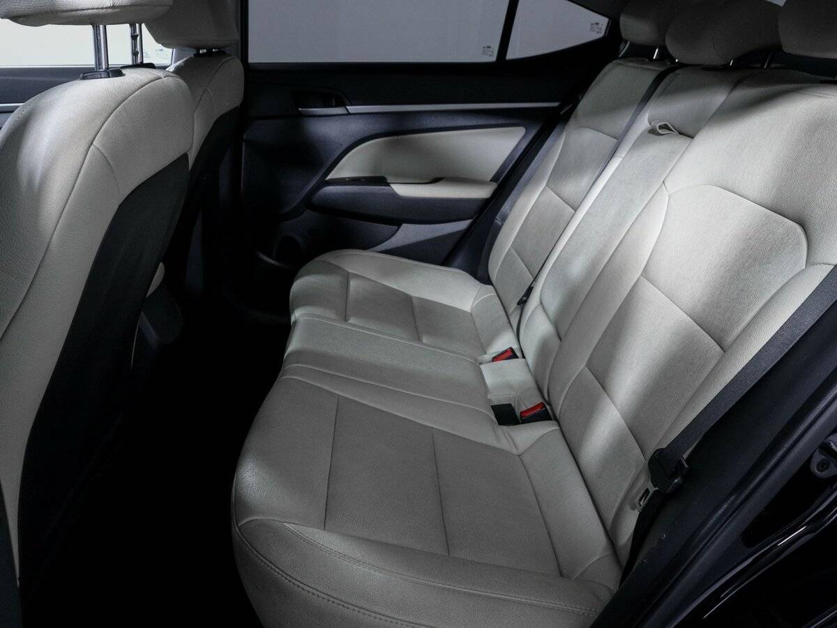 Купить Hyundai Elantra с пробегом. Фото: #7
