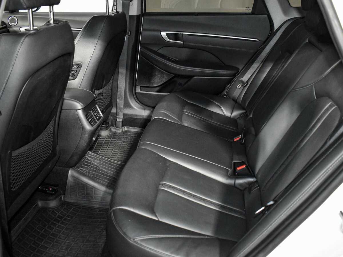 Купить Hyundai Sonata с пробегом. Фото: #9