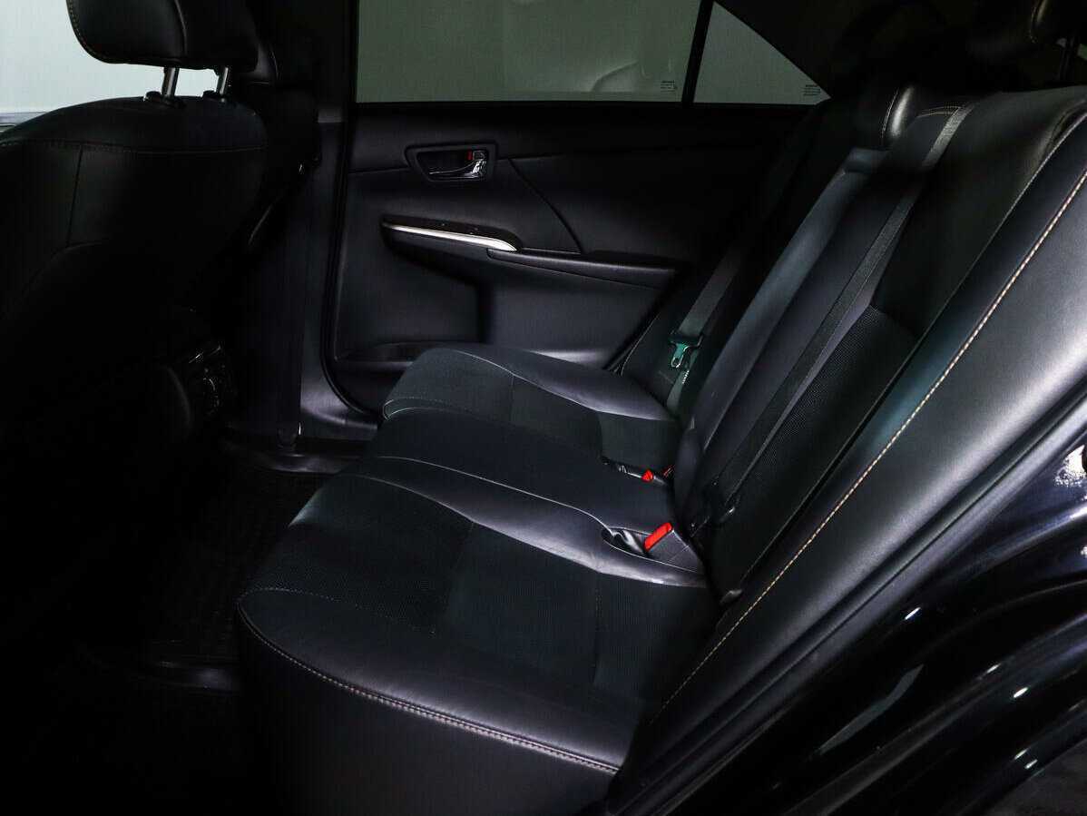 Купить Toyota Camry с пробегом. Фото: #7