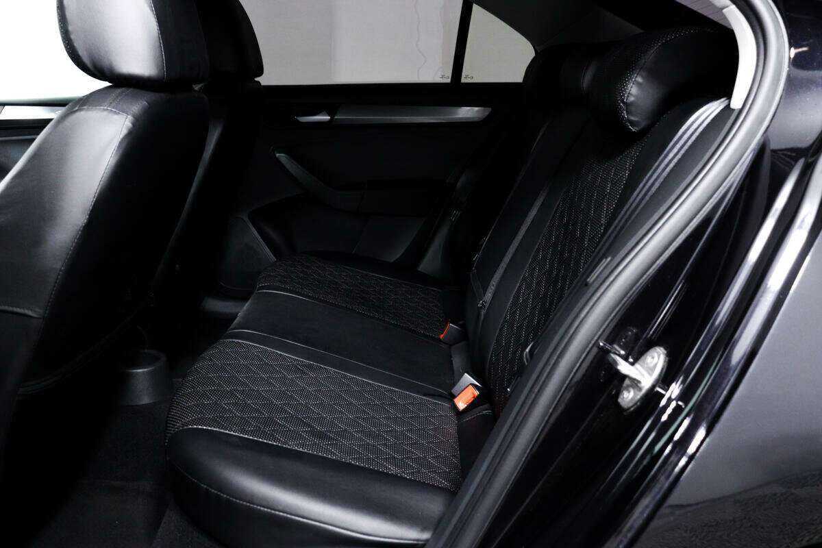 Купить Volkswagen Polo с пробегом. Фото: #11