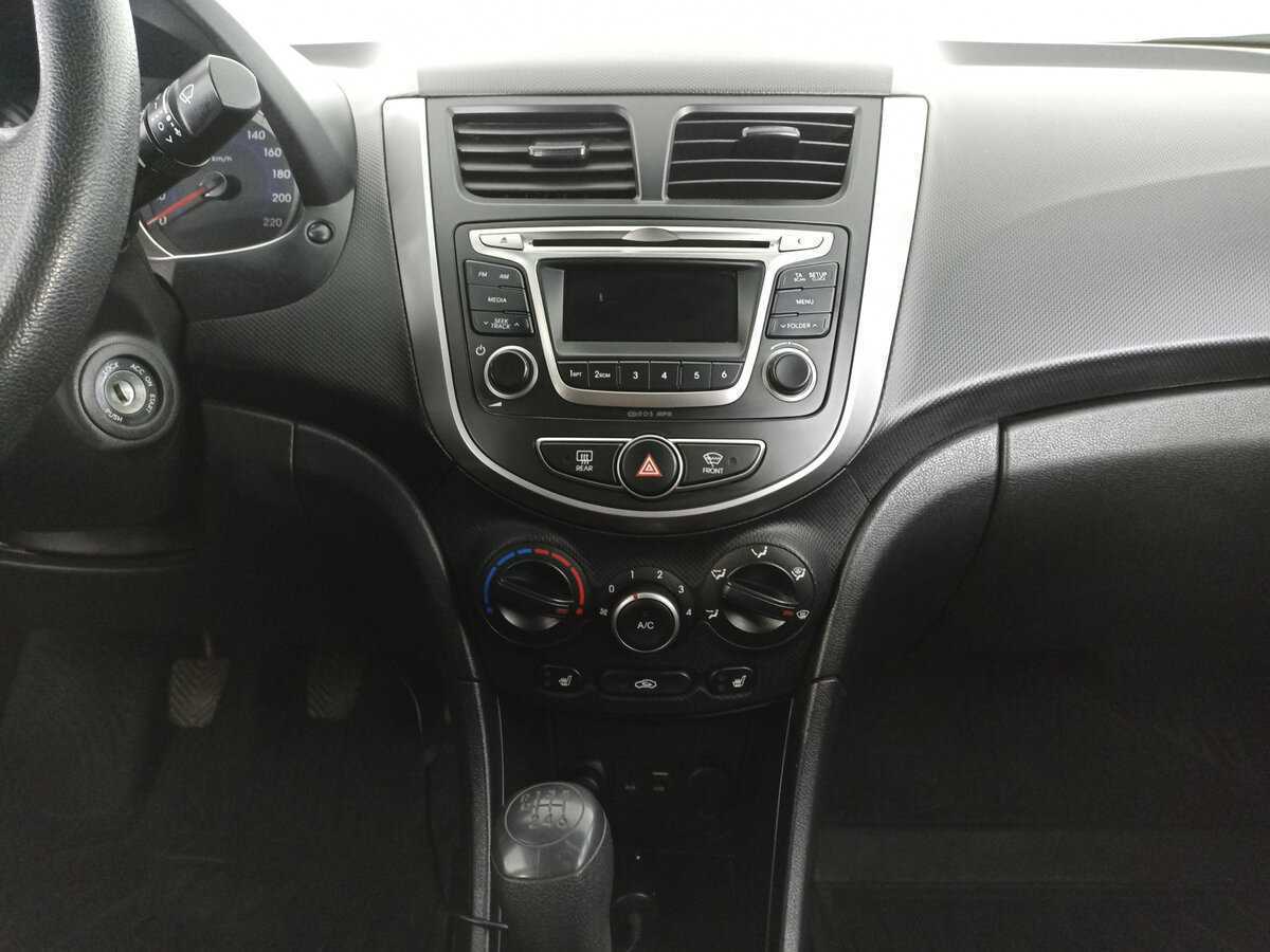 Купить Hyundai Solaris с пробегом. Фото: #14