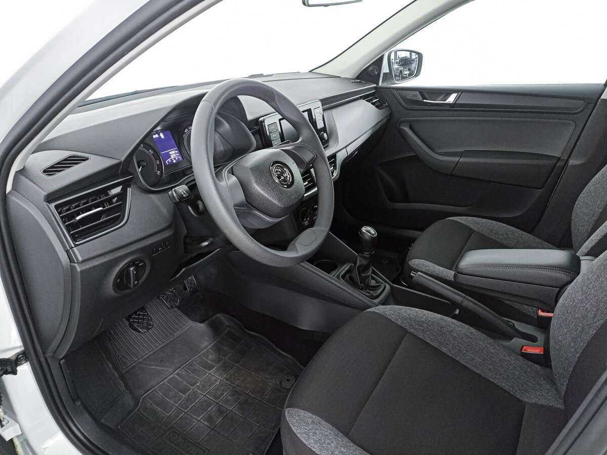 Купить Skoda Rapid с пробегом. Фото: #13