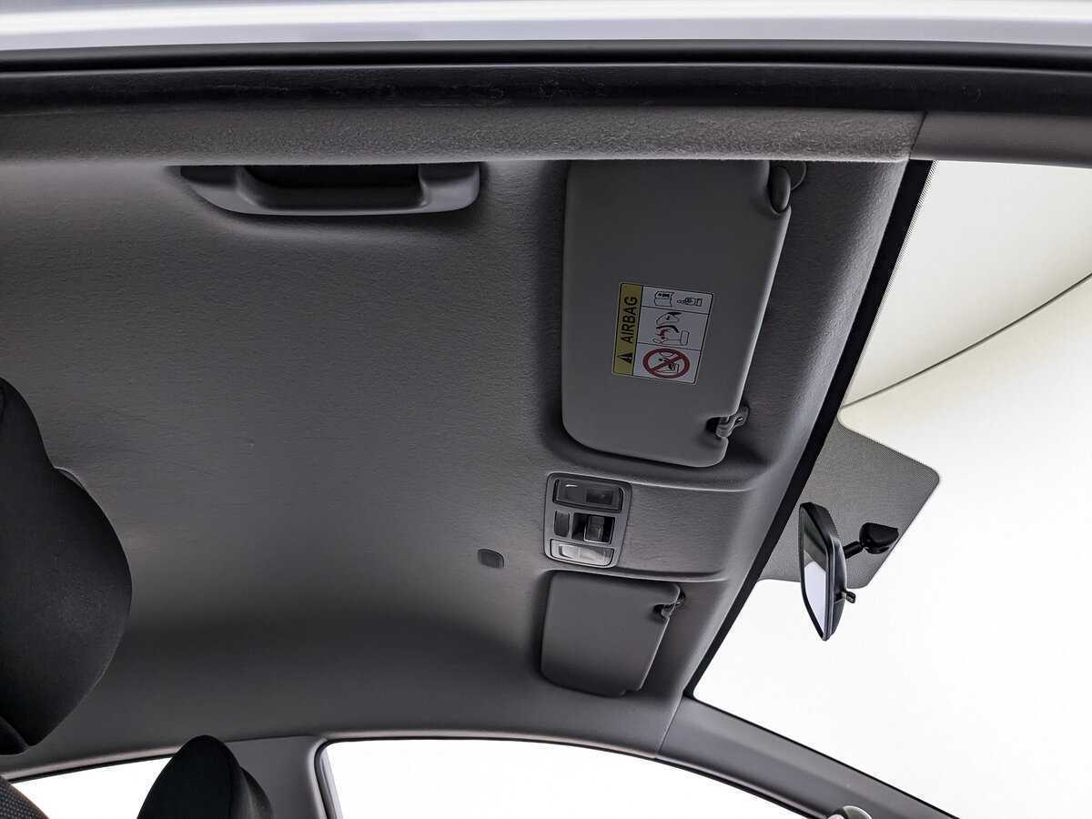 Купить Hyundai Solaris с пробегом. Фото: #18