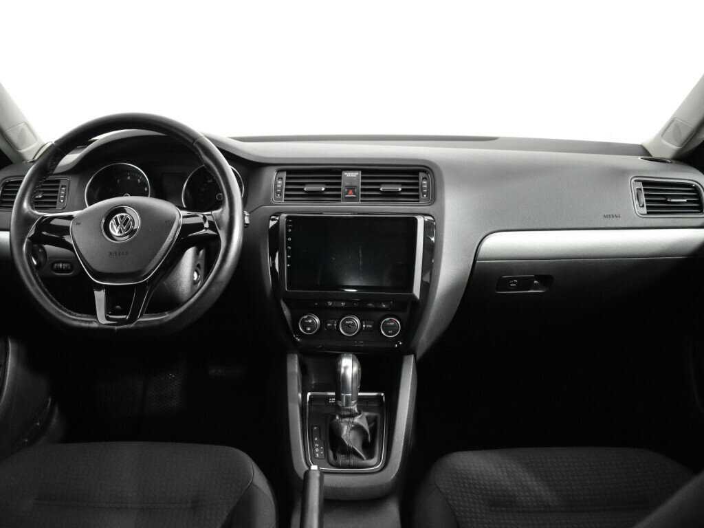 Купить Volkswagen Jetta с пробегом. Фото: #8