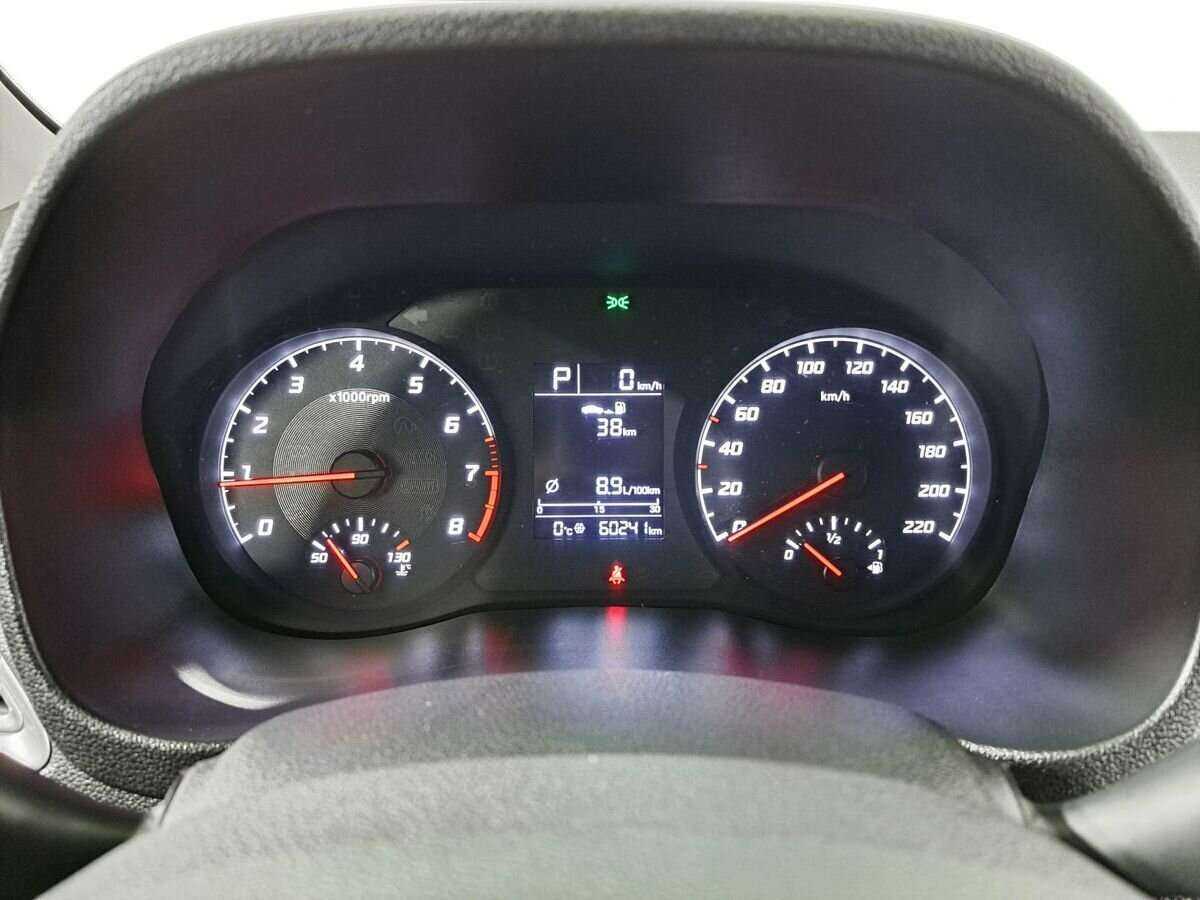 Купить Hyundai Solaris с пробегом. Фото: #11