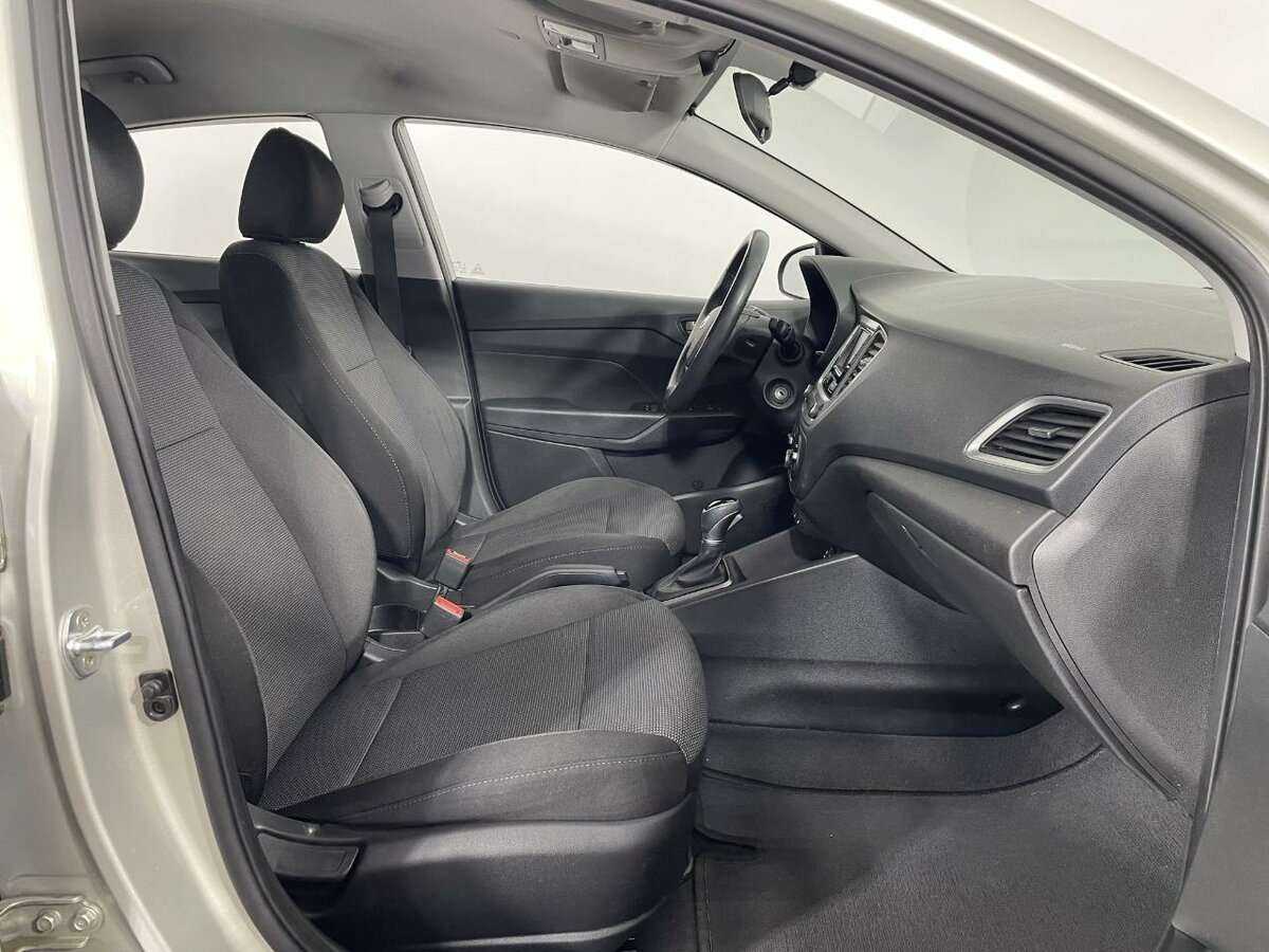 Купить Hyundai Solaris с пробегом. Фото: #13