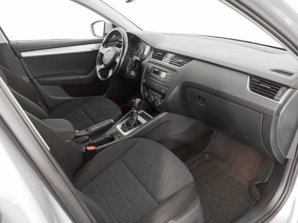 Купить Skoda Octavia с пробегом. Фото: #6