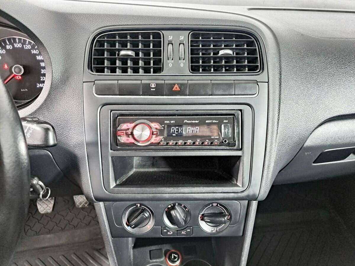 Купить Volkswagen Polo с пробегом. Фото: #12