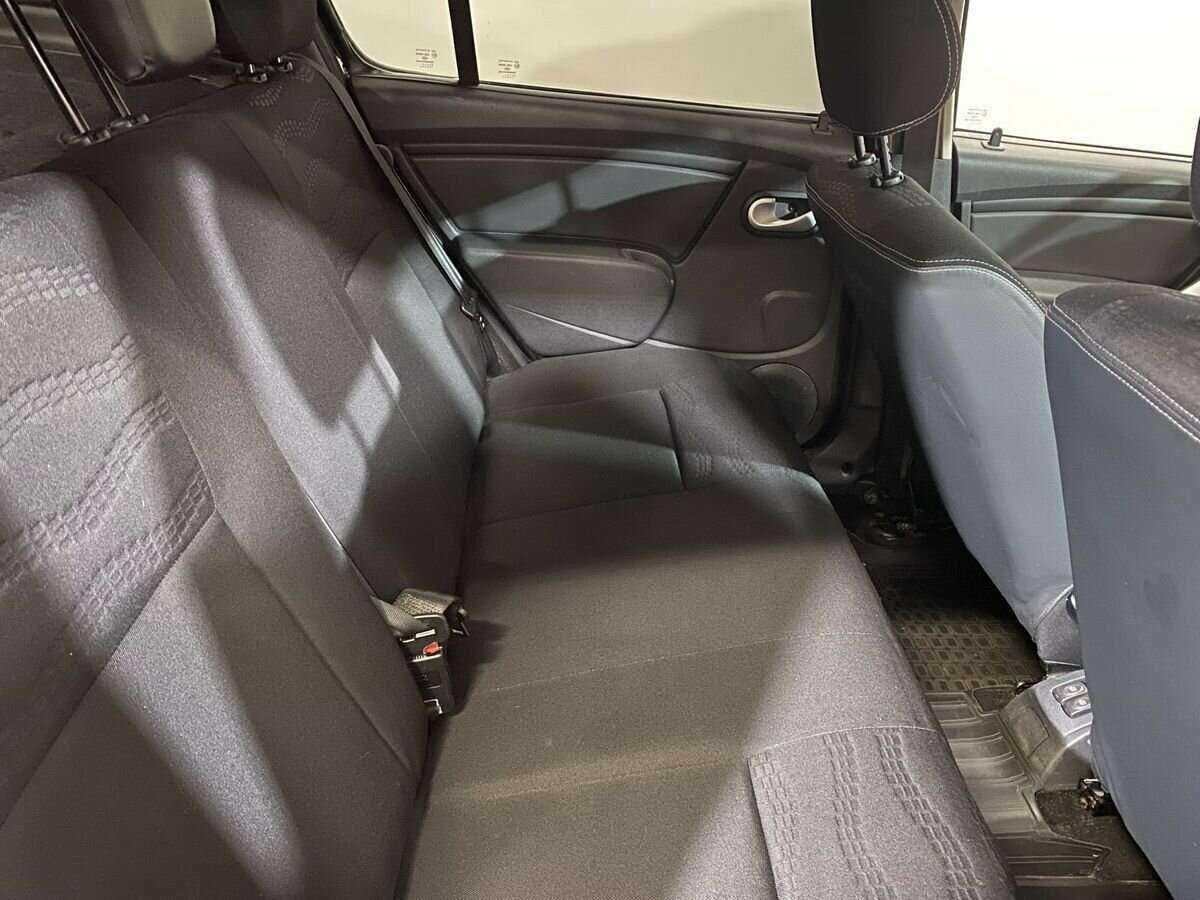 Купить Renault Sandero с пробегом. Фото: #10