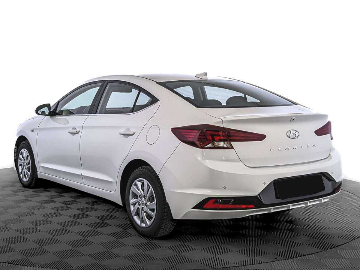 Купить Hyundai Elantra с пробегом. Фото: #6