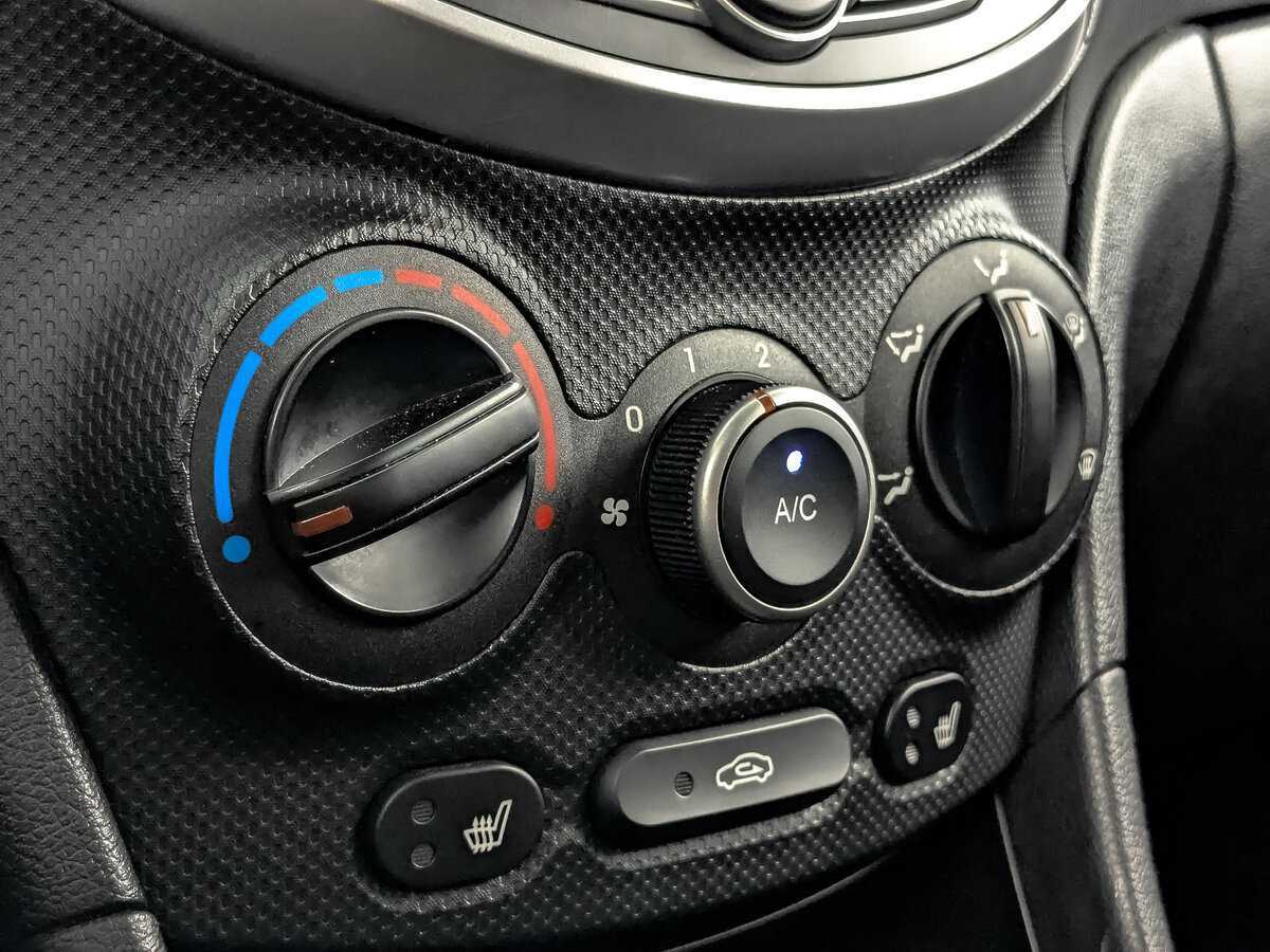 Купить Hyundai Solaris с пробегом. Фото: #20