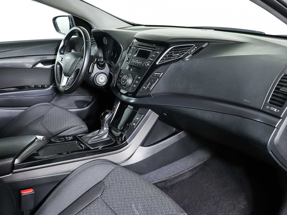Купить Hyundai i40 с пробегом. Фото: #8
