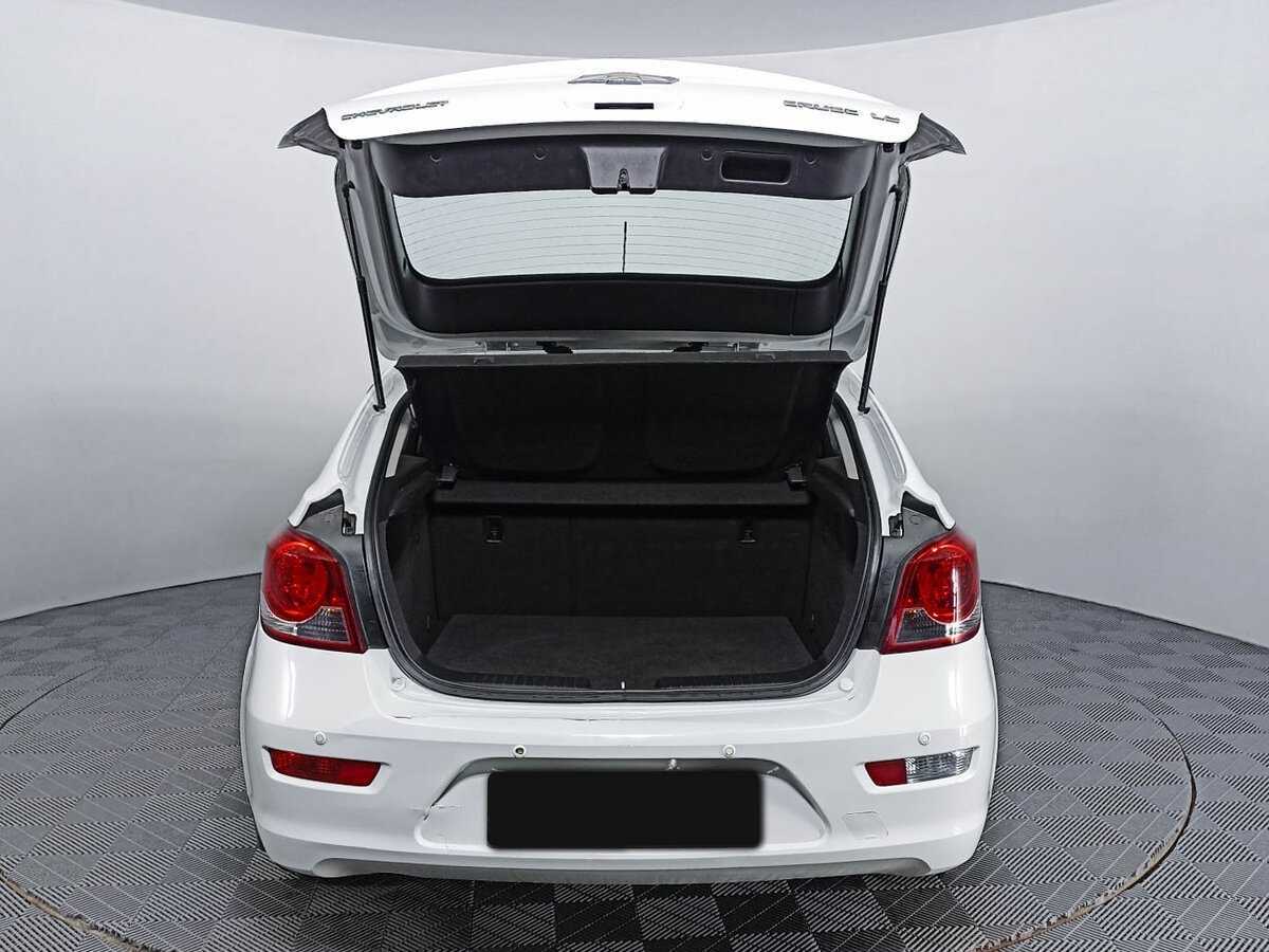 Купить Chevrolet Cruze с пробегом. Фото: #9