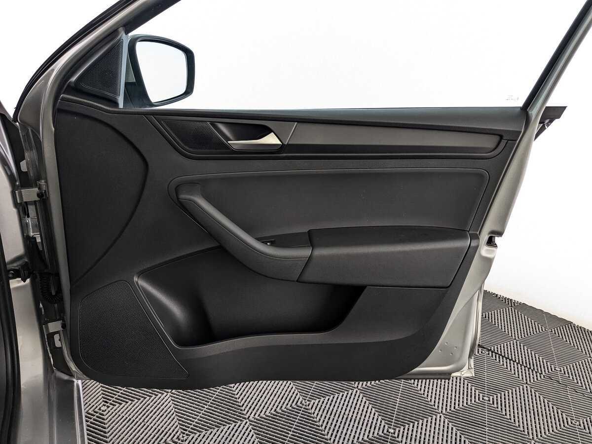 Купить Volkswagen Polo с пробегом. Фото: #20