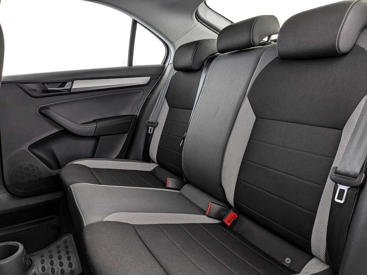 Купить Skoda Rapid с пробегом. Фото: #13