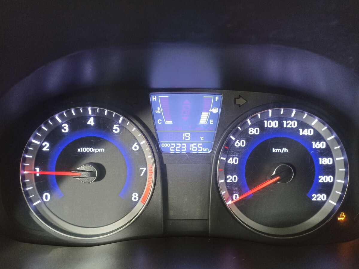 Купить Hyundai Solaris с пробегом. Фото: #7