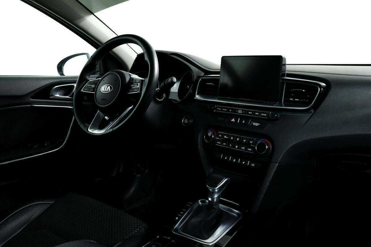 Купить Kia Ceed с пробегом. Фото: #8