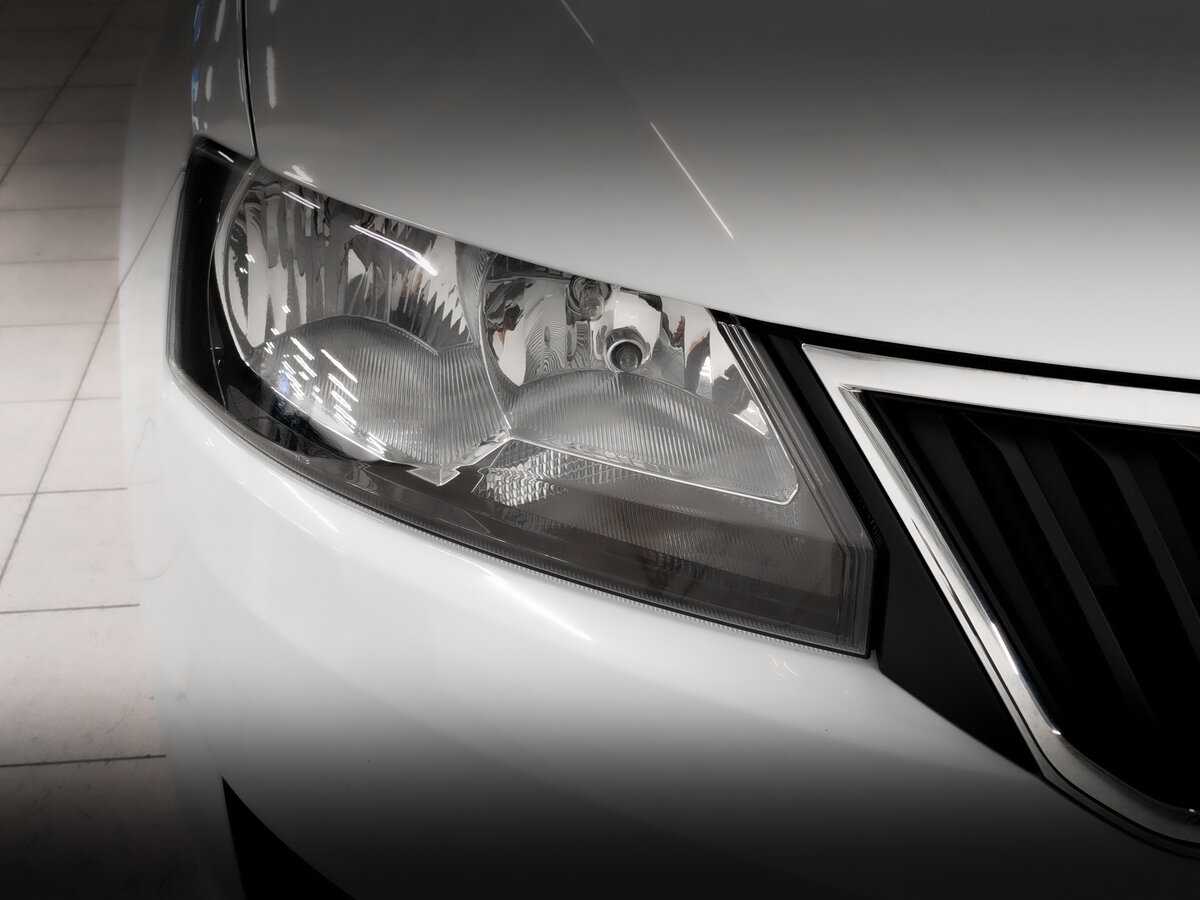 Купить Skoda Rapid с пробегом. Фото: #16